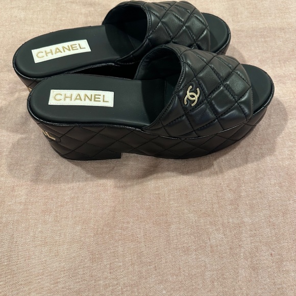 Chanel platform shoes - Picture 7 of 10